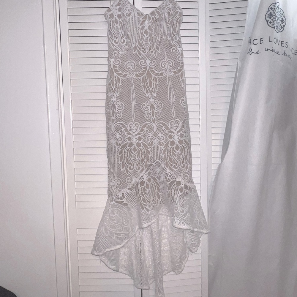 Windsor “SOUND THE HORN TRUMPET DRESS”. Size SMALL. LIKE NEW. Worn only once!